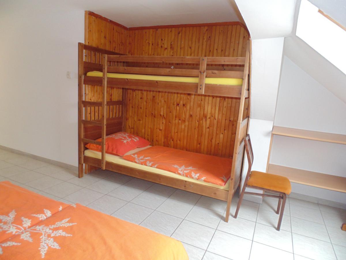 Almos Apartman Siofok Luaran gambar